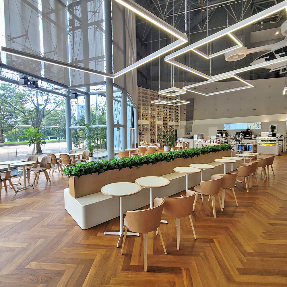 카페꼼마,카페가구,카페의자,카페테이블,카페붙박이소파,붙박이소파제작,카페가구제작,가구맞춤제작,맞춤가구제작,카페가구납품