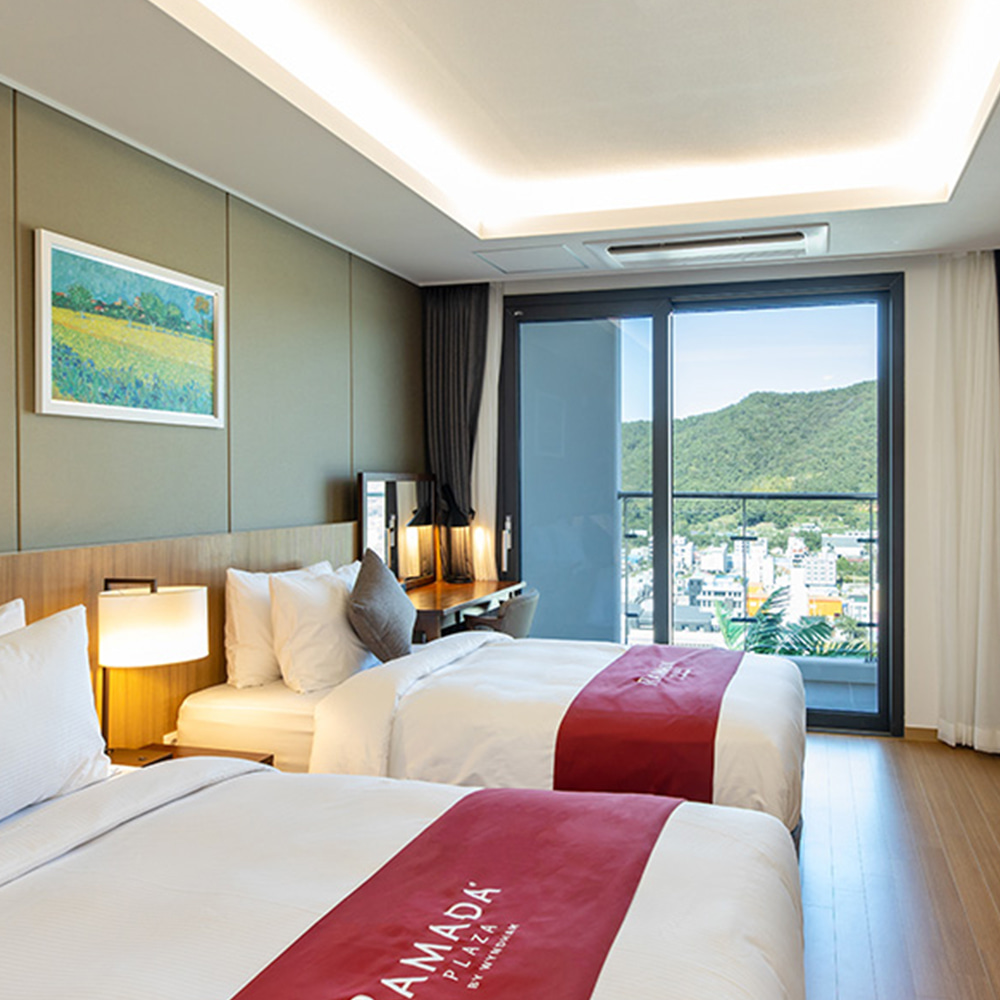 여수라마다호텔,라마다호텔,라마다호텔가구,호텔가구,객실가구,식당가구,고급호텔가구,호텔의자,호텔테이블,호텔식탁,호텔식당의자,호텔객실의자,호텔침대,호텔객실가구,호텔식당테이블,호텔소파,호텔소파테이블,호텔원목가구