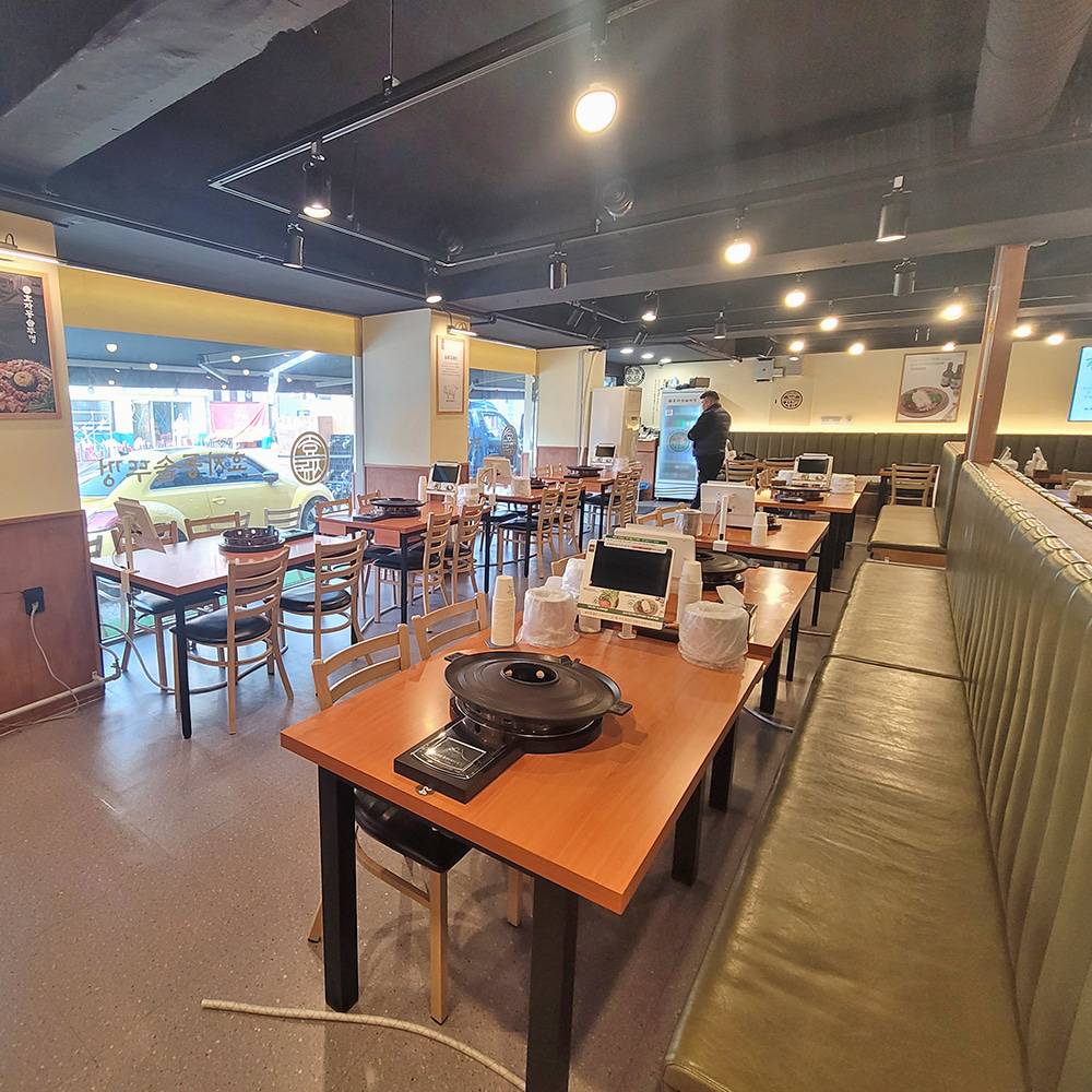 효자동솥뚜껑삼겹살,효자동솥뚜껑삼겹살면목점,고깃집가구,식당가구,음식점가구,식당의자,식당테이블,식당테이블제작,고깃집테이블제작,단체테이블제작,붙박이소파제작,식당붙박이소파,고깃집붙박이소파,붙박이소파,인조가죽붙박이소파